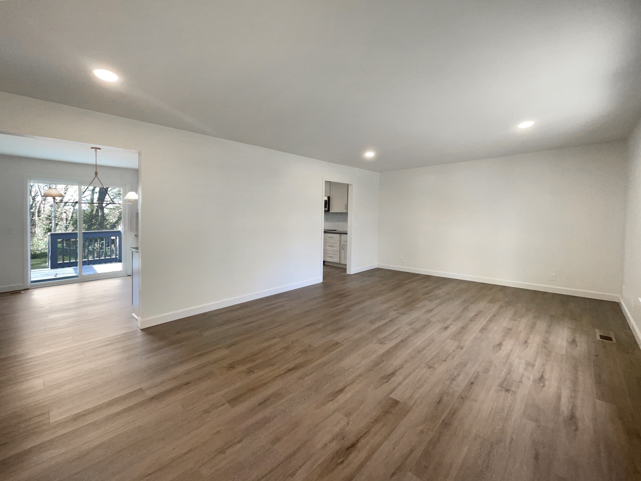 7605 Rolling River Pkwy Property Photo 3