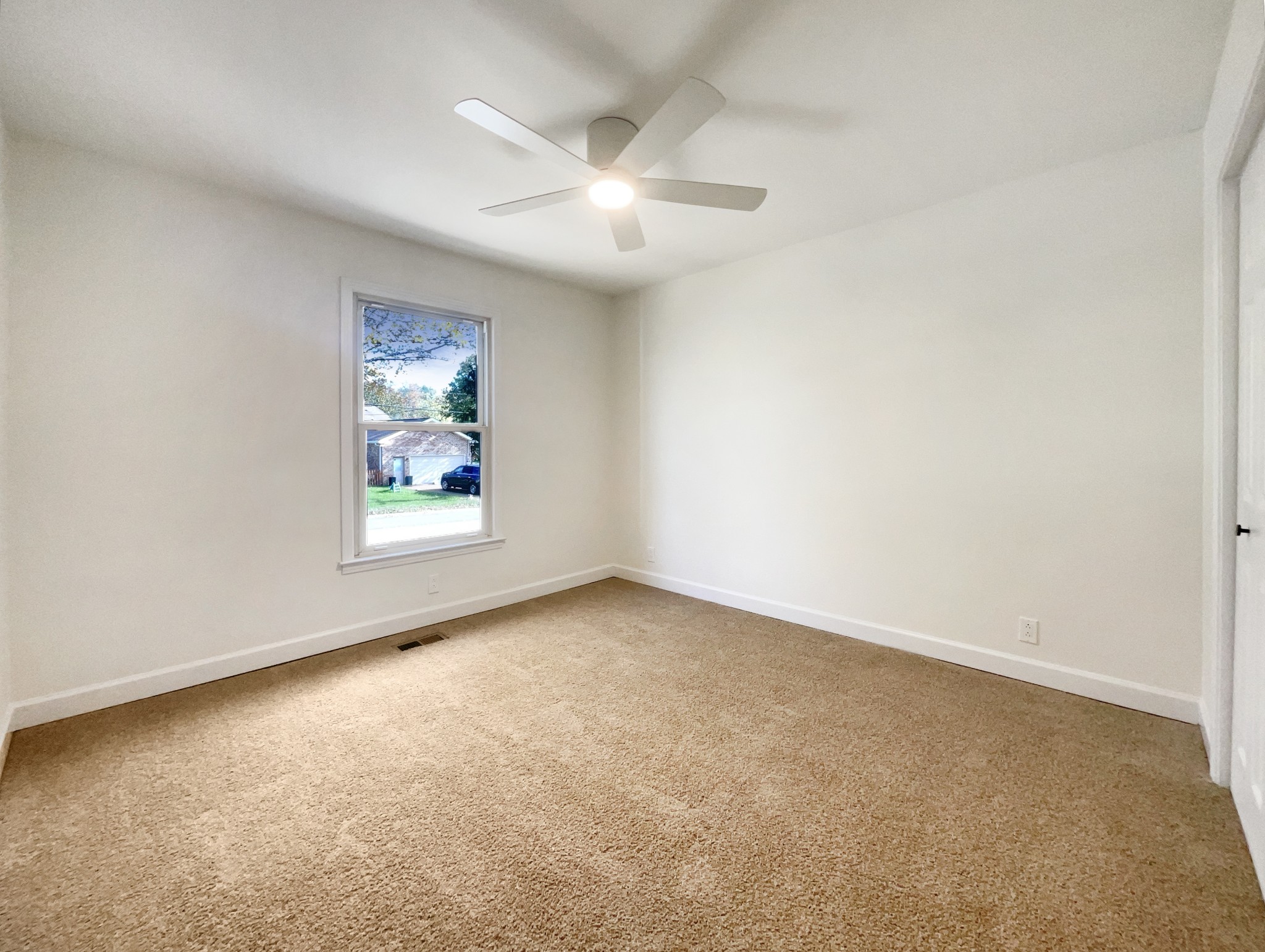 7605 Rolling River Pkwy Property Photo 5