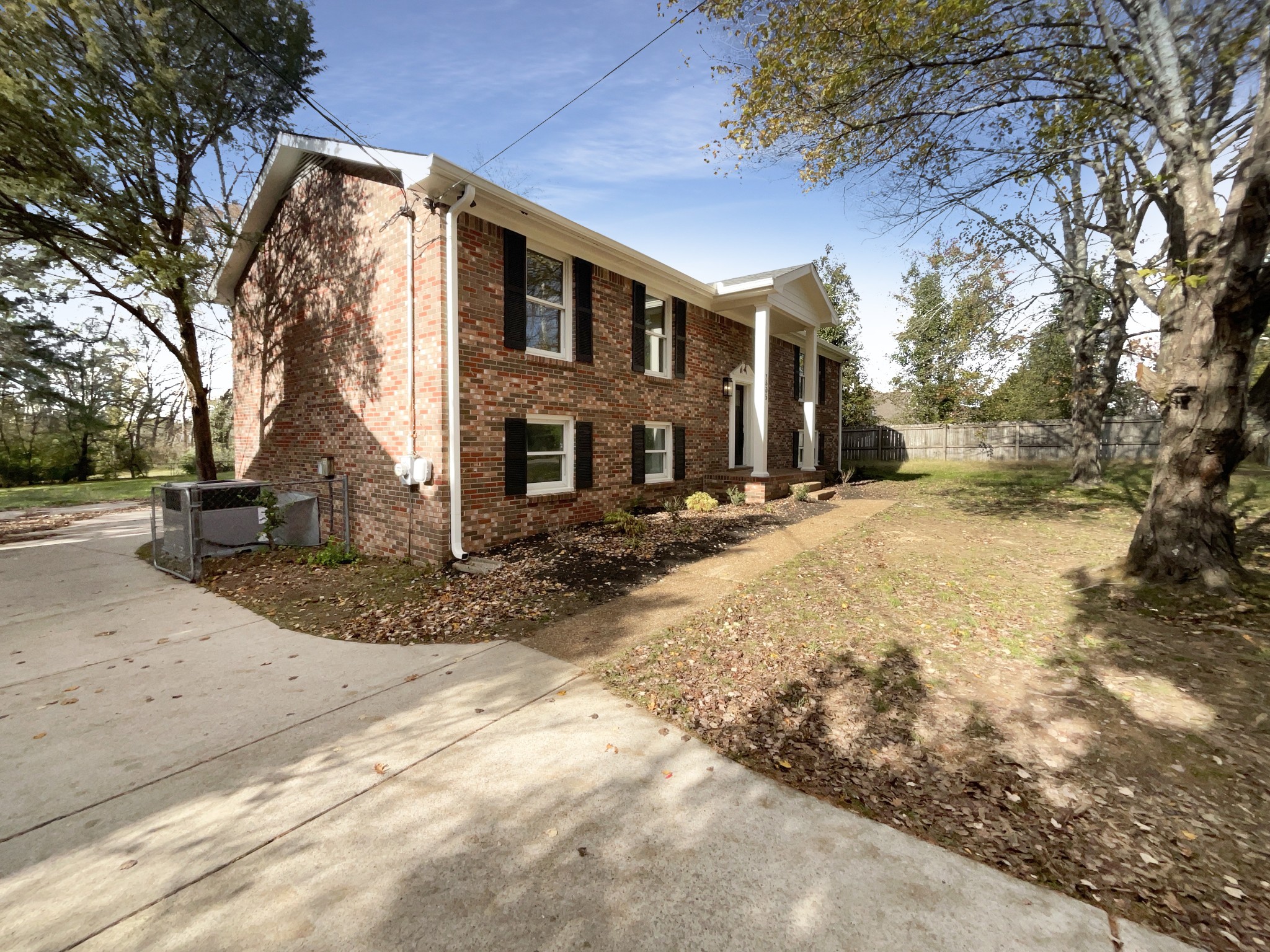 7605 Rolling River Pkwy Property Photo 9
