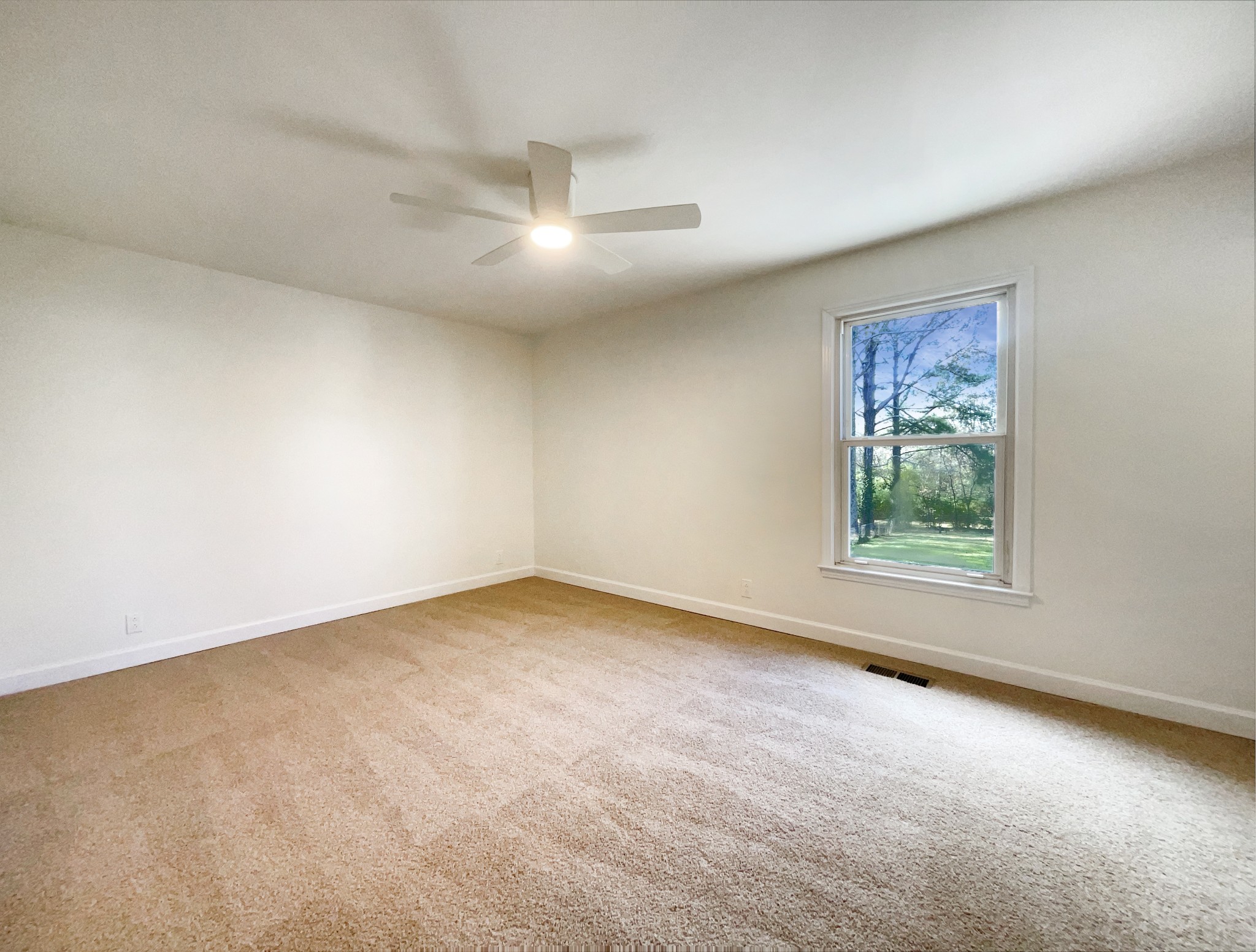 7605 Rolling River Pkwy Property Photo 16