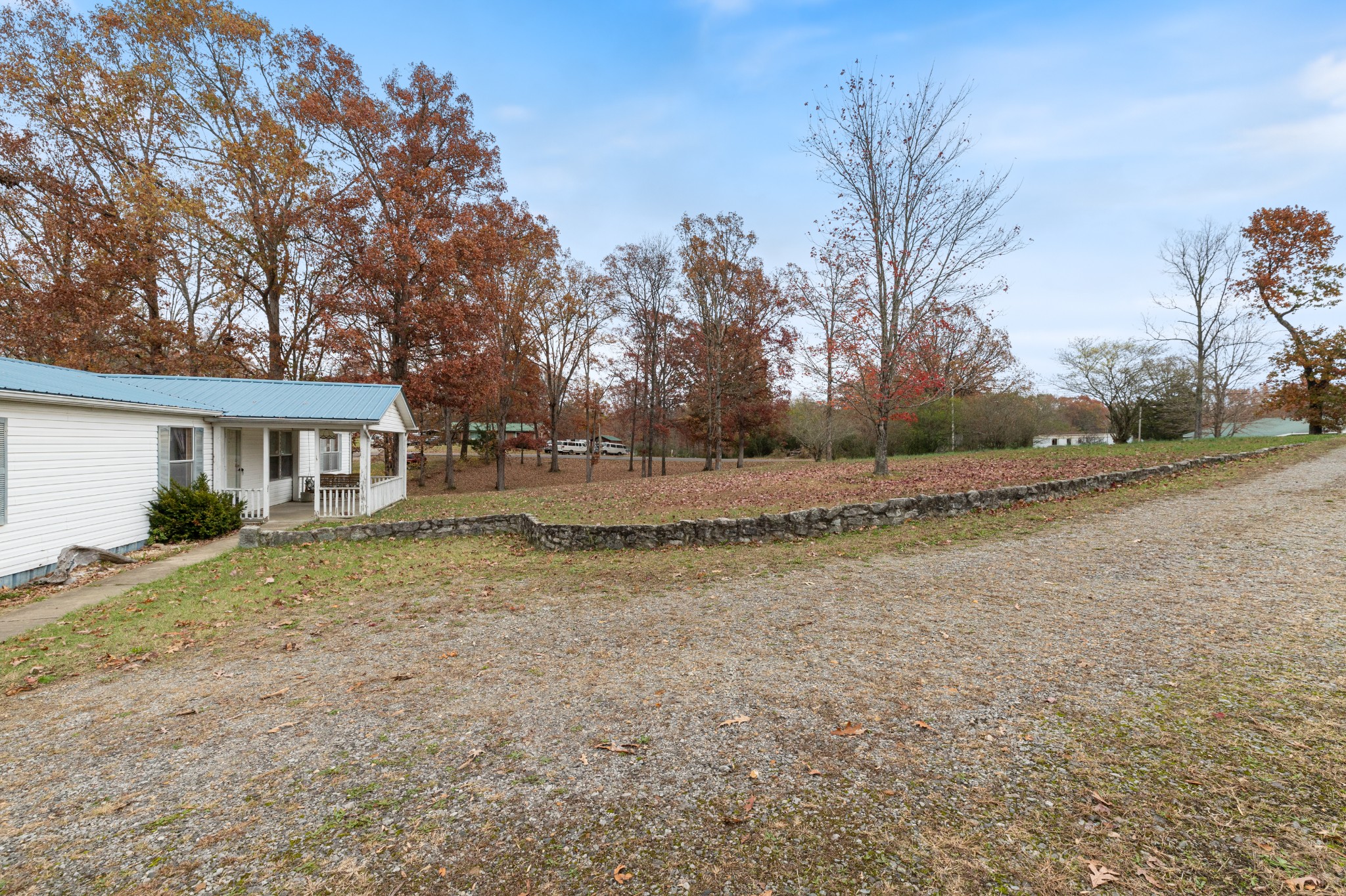 55 Clover Ln Property Photo 6