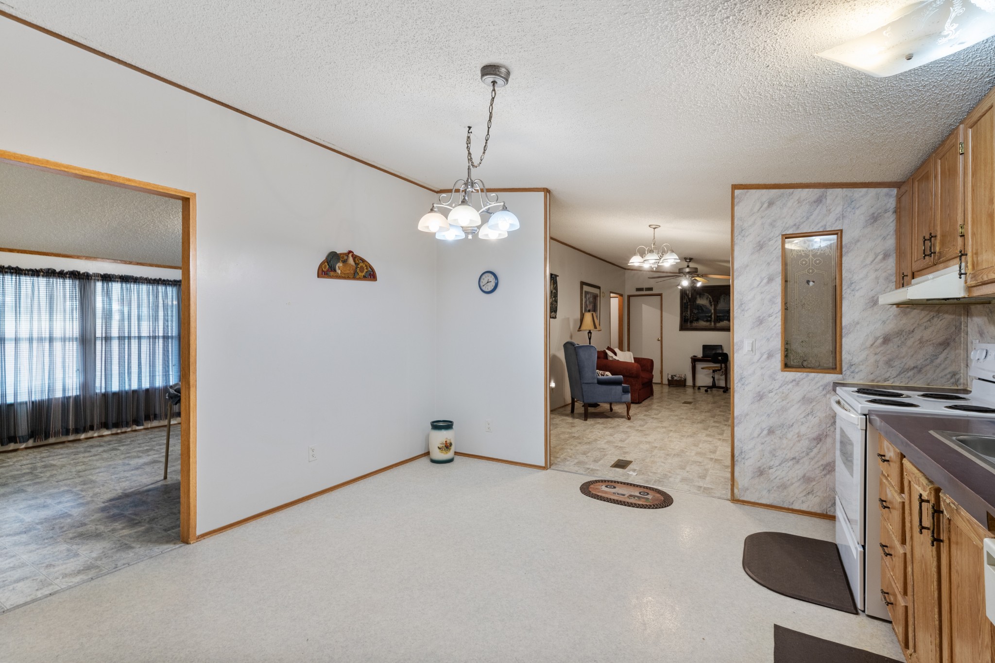 55 Clover Ln Property Photo 13