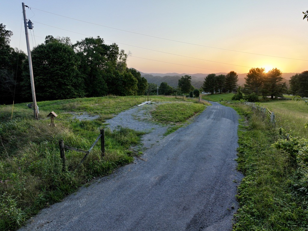 2083 Bundren Mountain Rd Property Photo 35