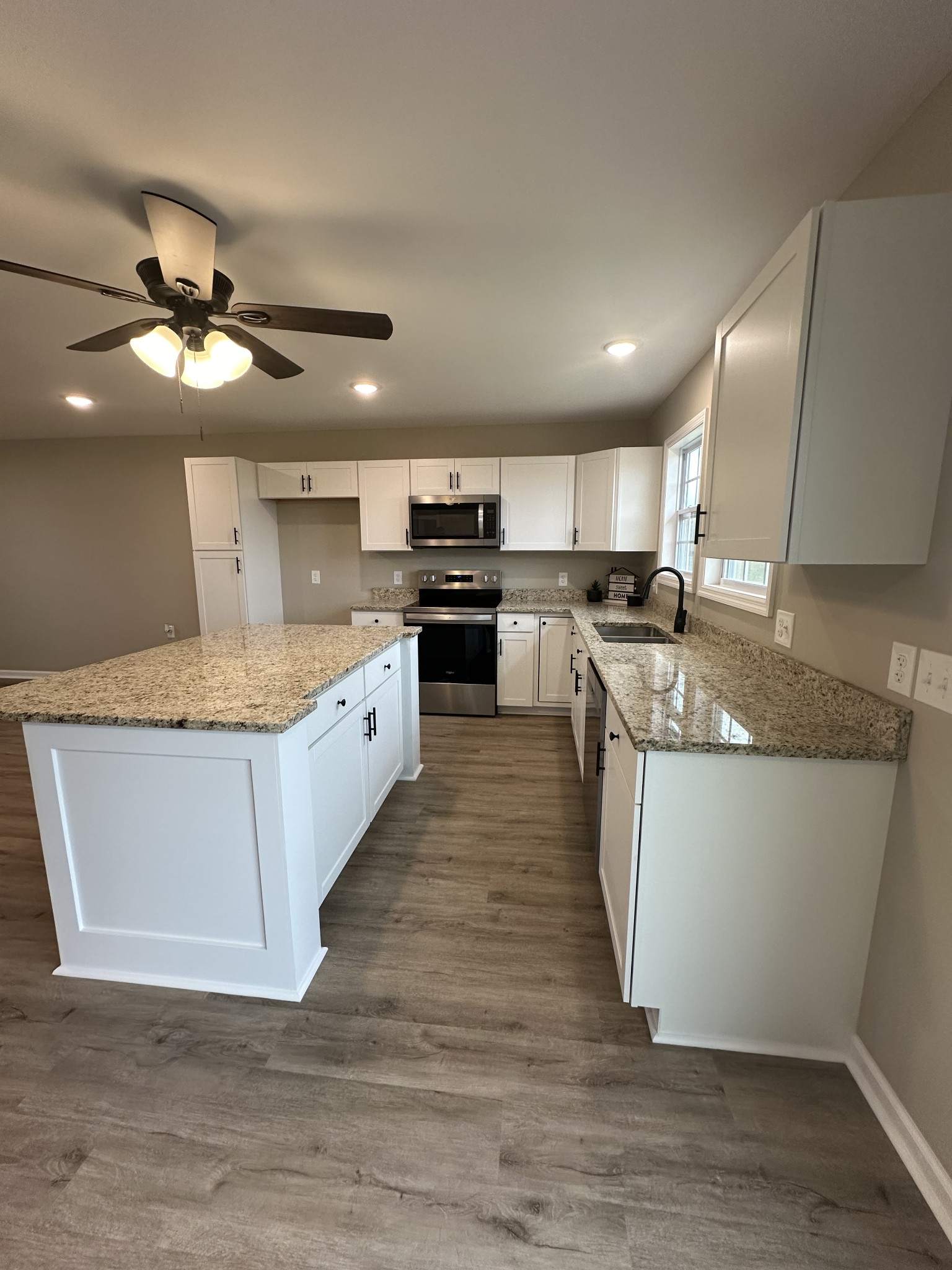 191 Rigling Rd Property Photo 8
