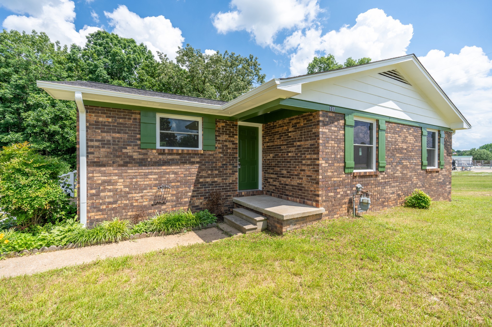 117 S Oak Dr Property Photo