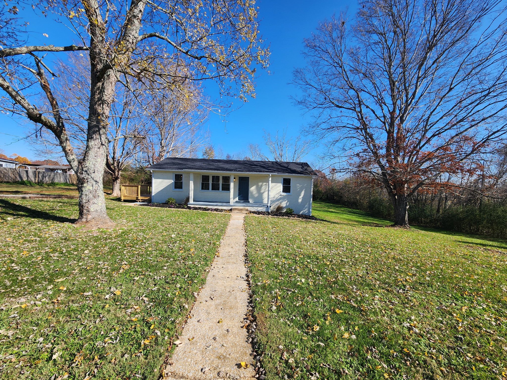 955 Rose Hill Rd Property Photo 2