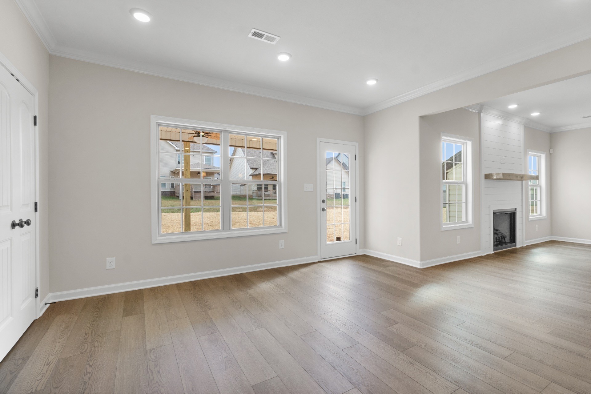 650 Woodrush Drive Property Photo 14