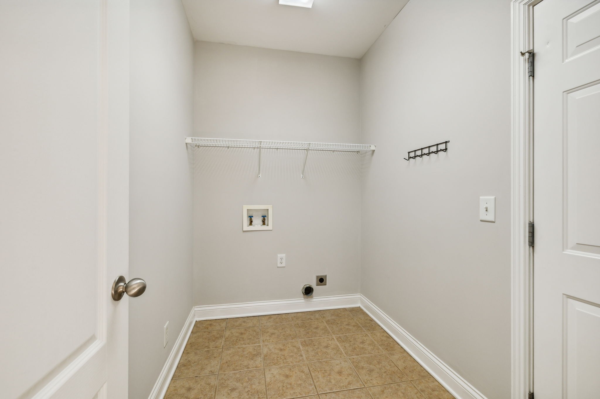 1050 Stonehollow Way Property Photo 17