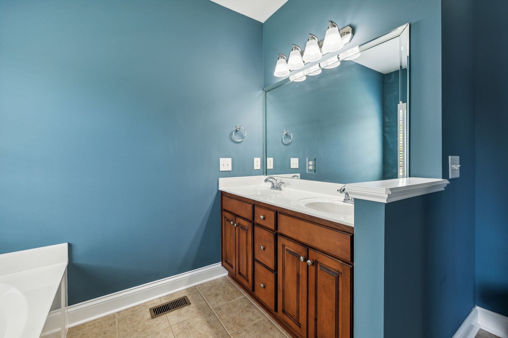 1050 Stonehollow Way Property Photo 37