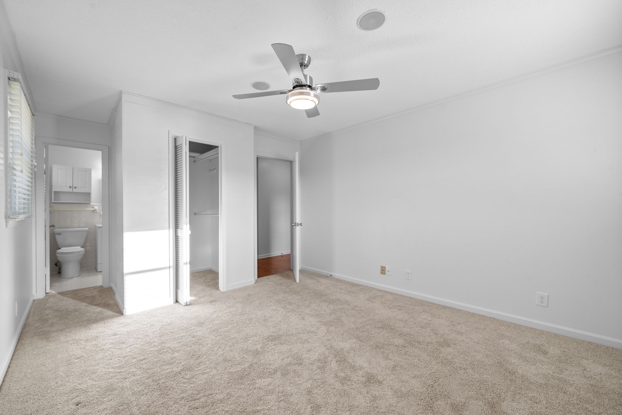 414 Fabian Pl Property Photo 14