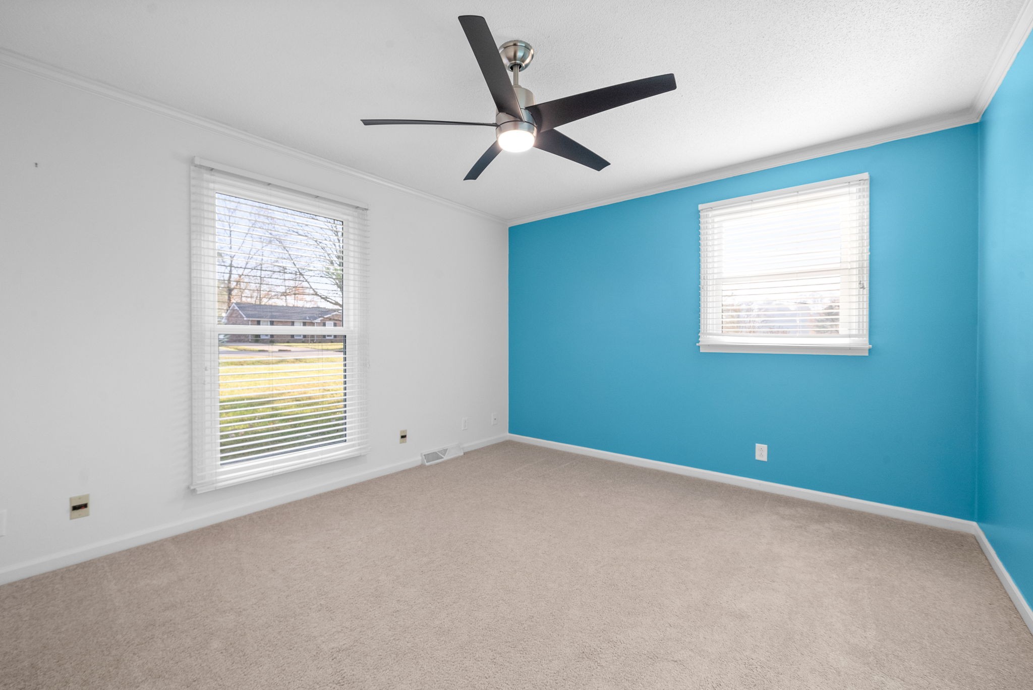 414 Fabian Pl Property Photo 18