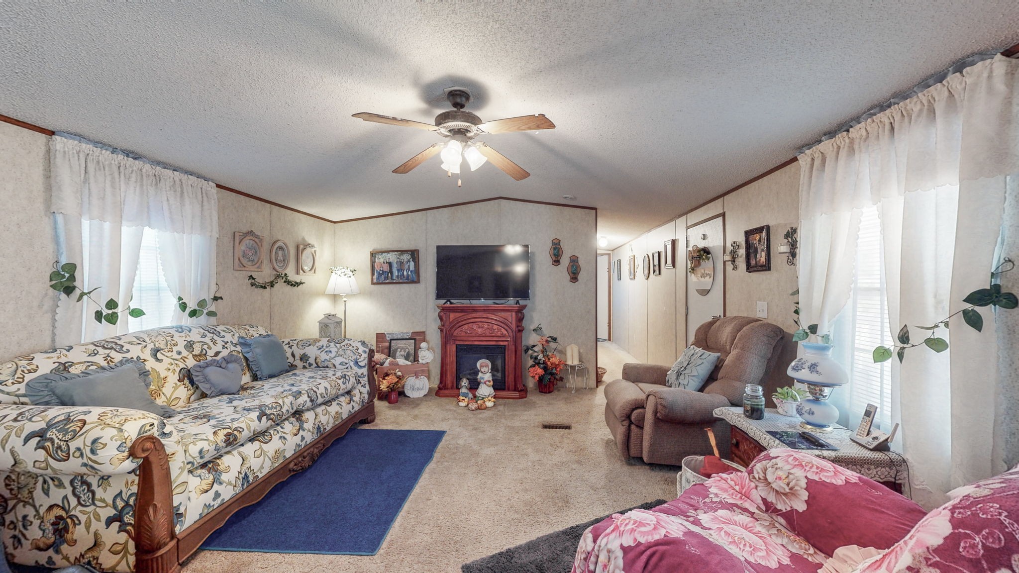 8314 Sandy Hook St Property Photo 3