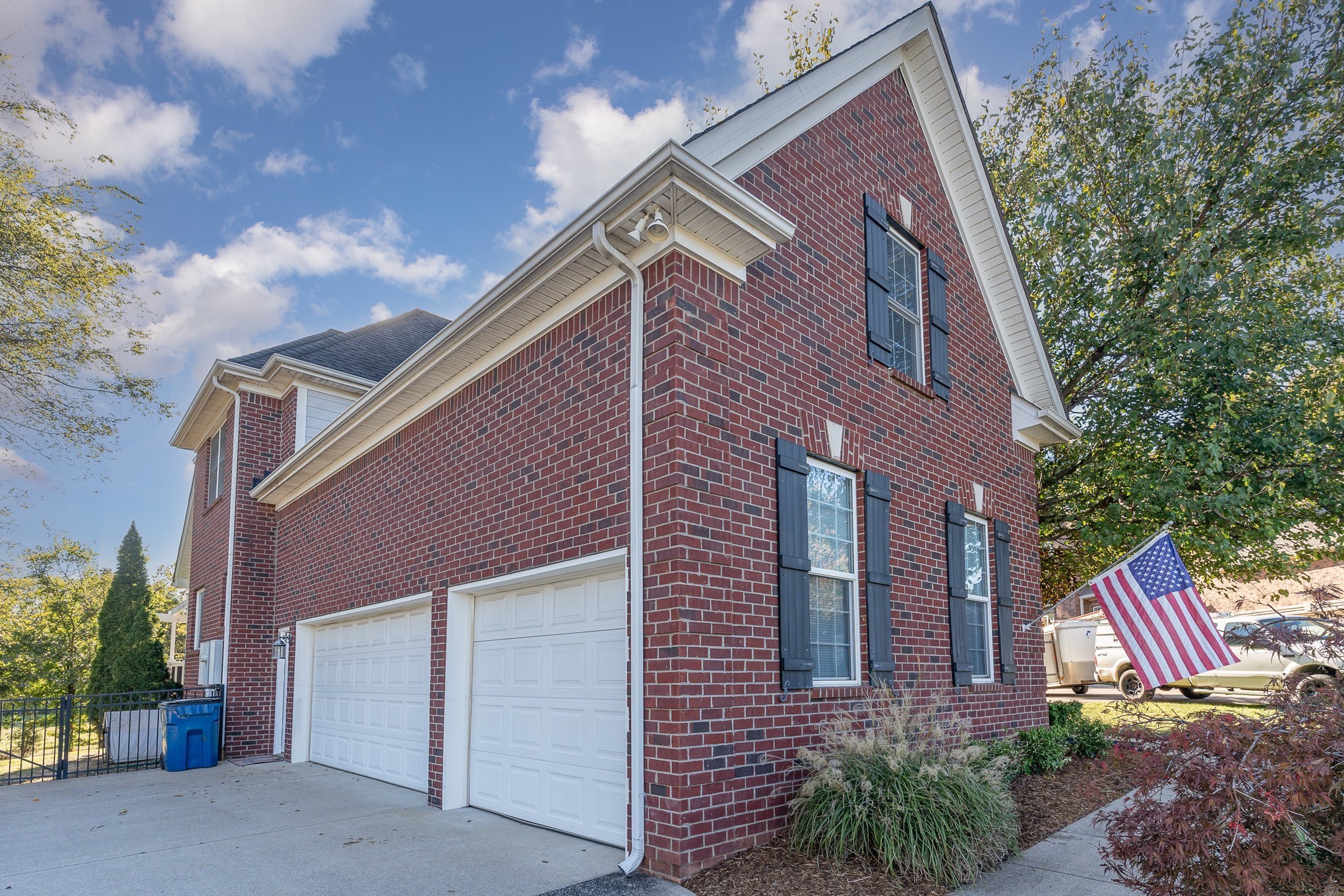 337 Leconte Ct Property Photo 4