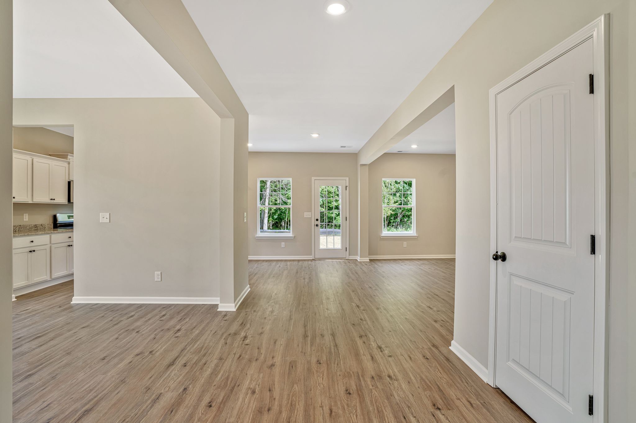202 Hannah Lee Hill Property Photo 4