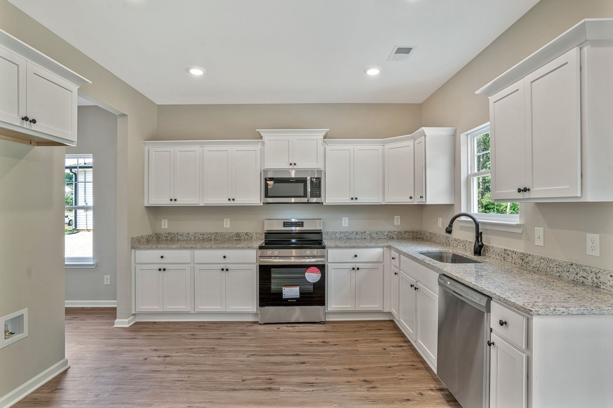 202 Hannah Lee Hill Property Photo 5