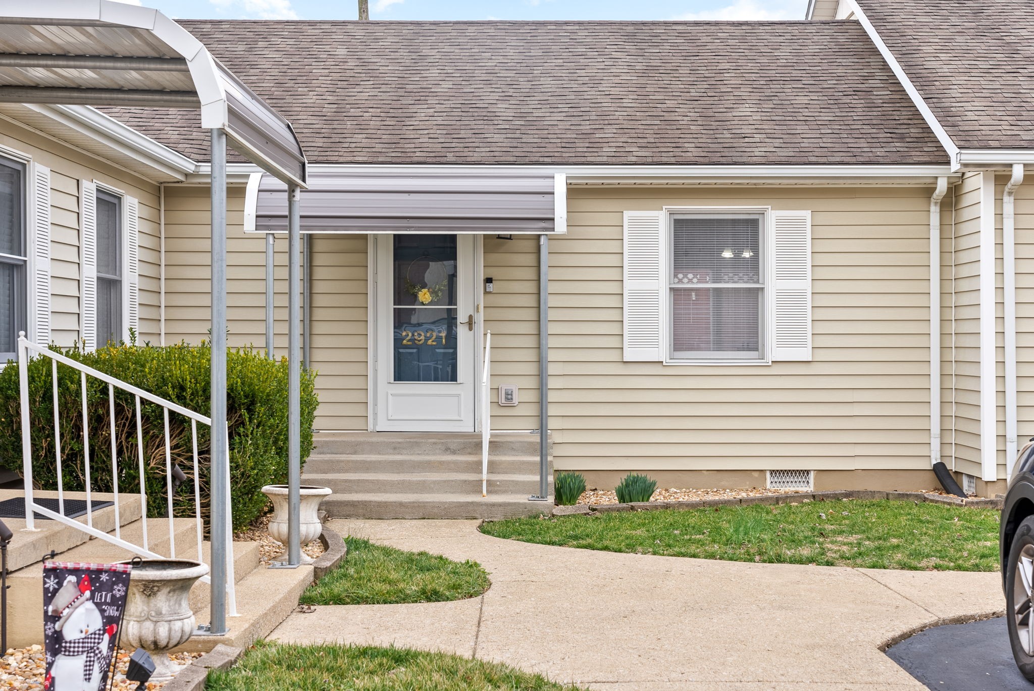 2921 Pawnee Dr Property Photo 3