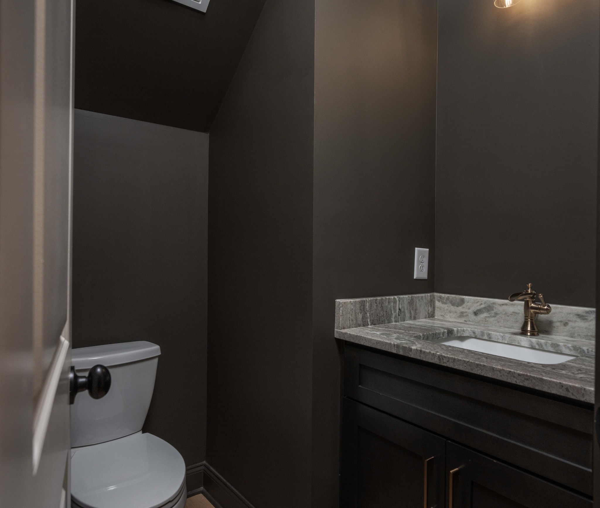 2866 N Thompson Ln Property Photo 30