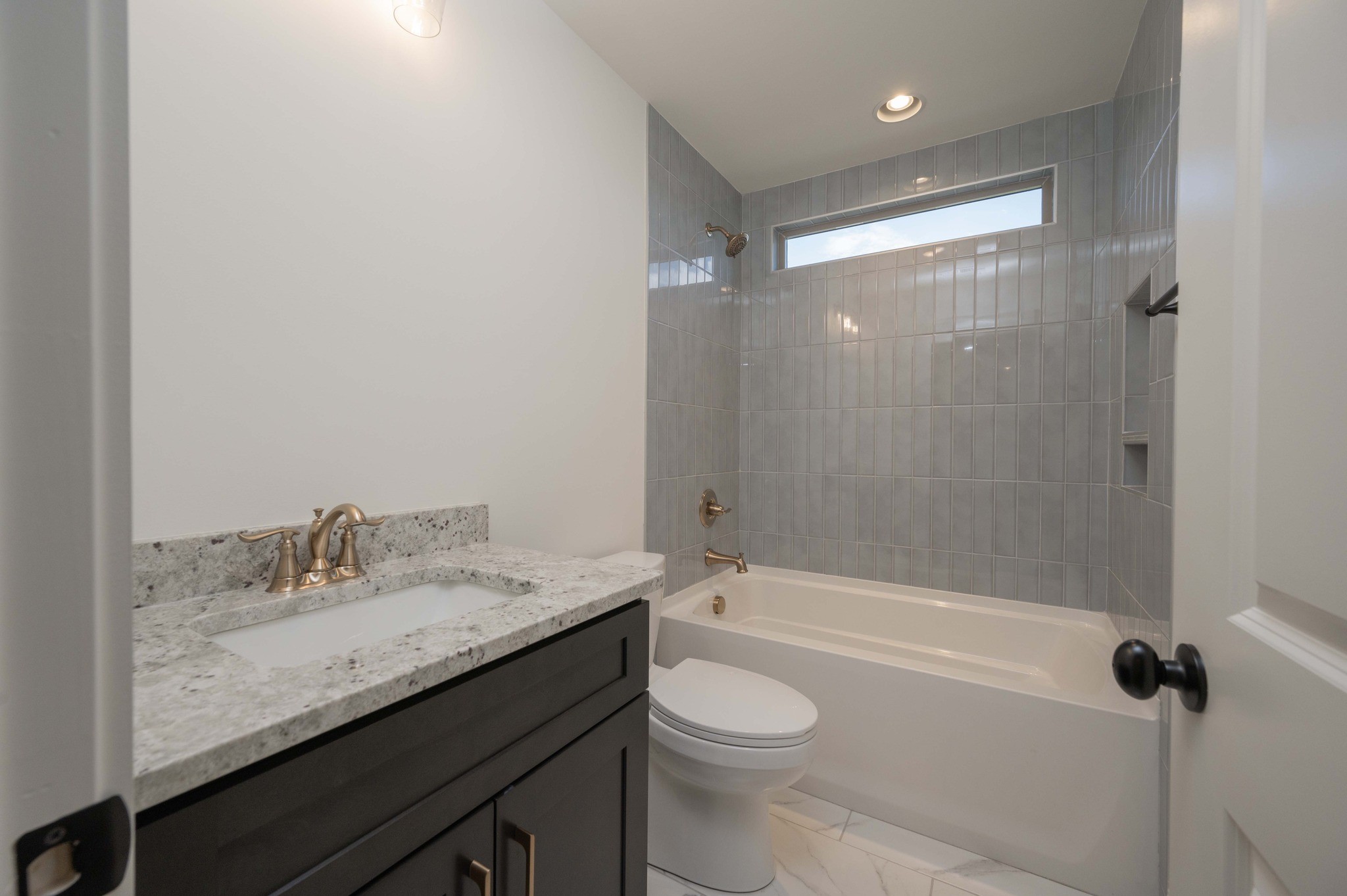 2866 N Thompson Ln Property Photo 35