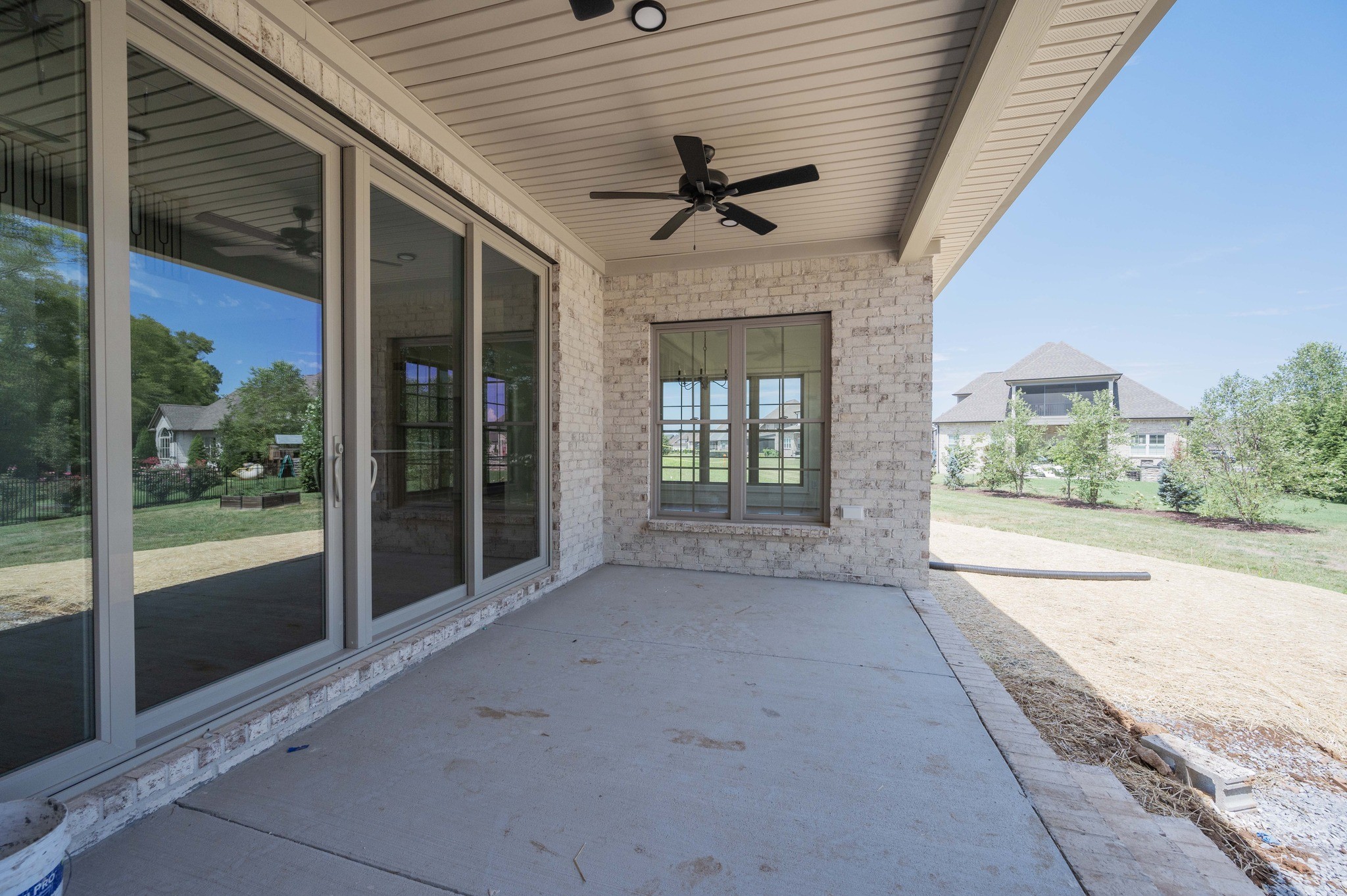 2866 N Thompson Ln Property Photo 43