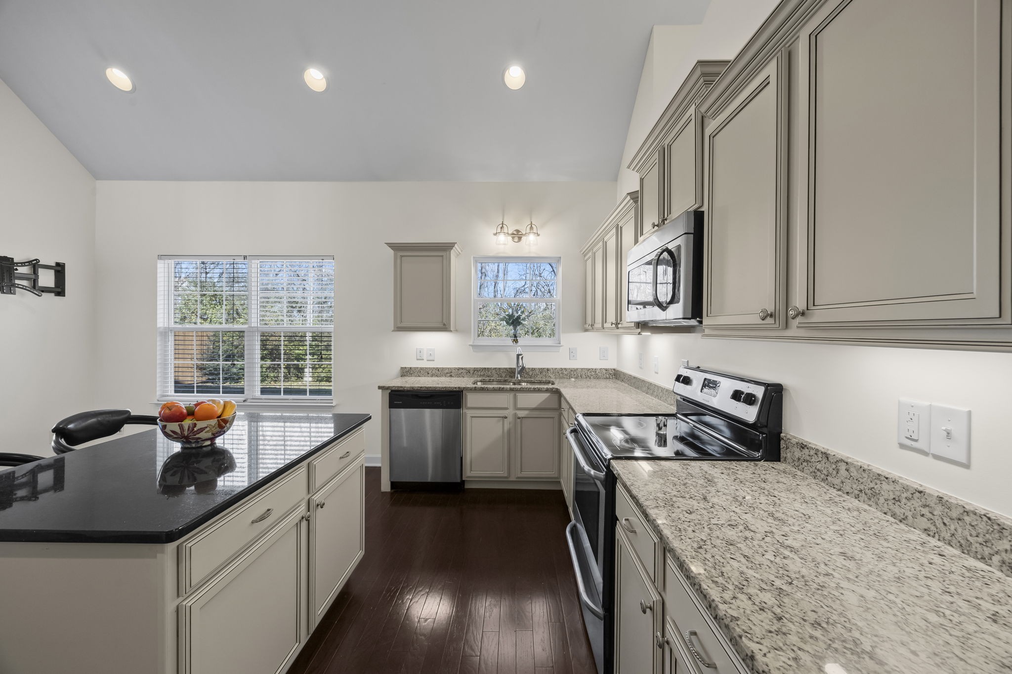 8276 Tapoco Ln Property Photo 10