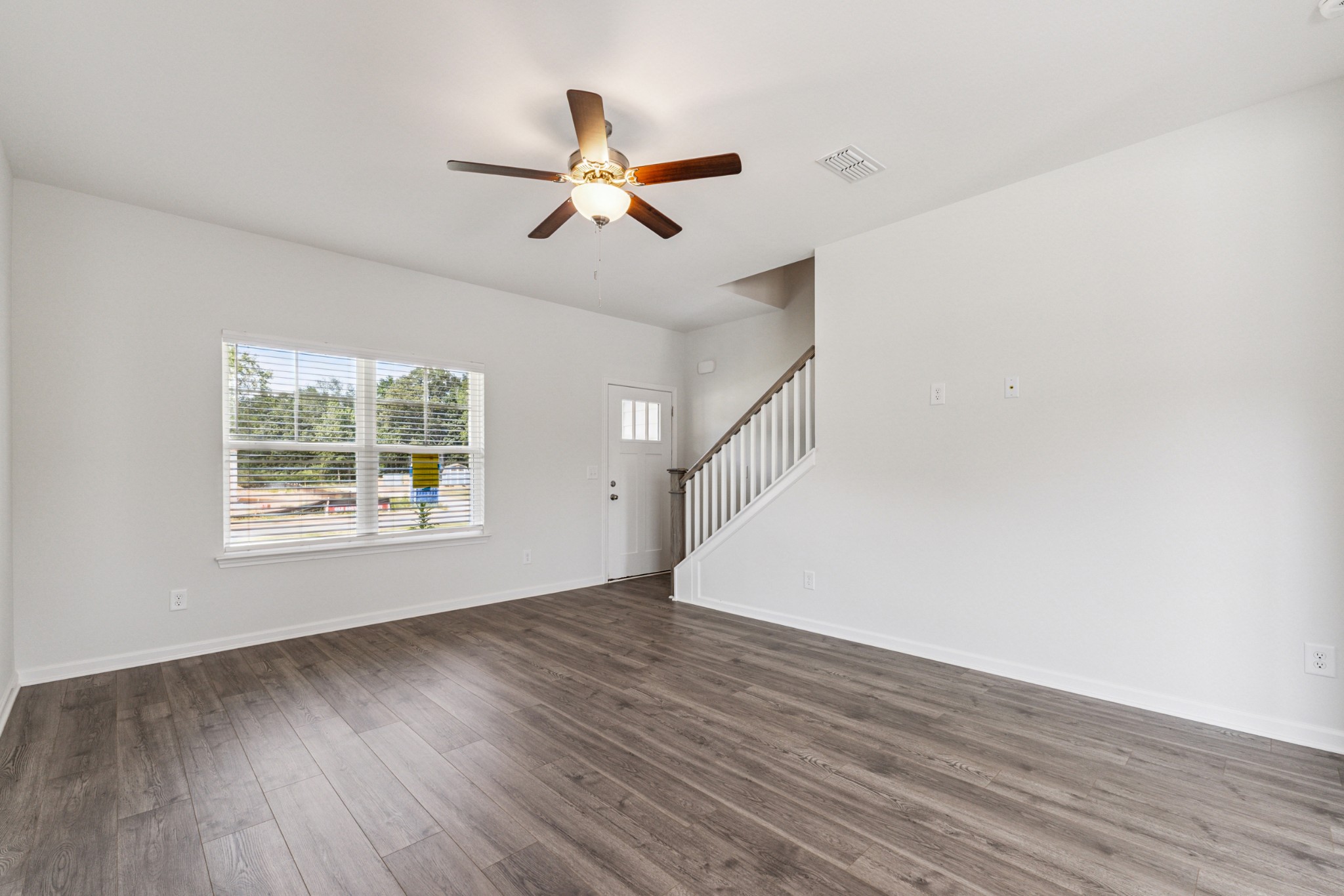143 Stillwater Way Property Photo 6