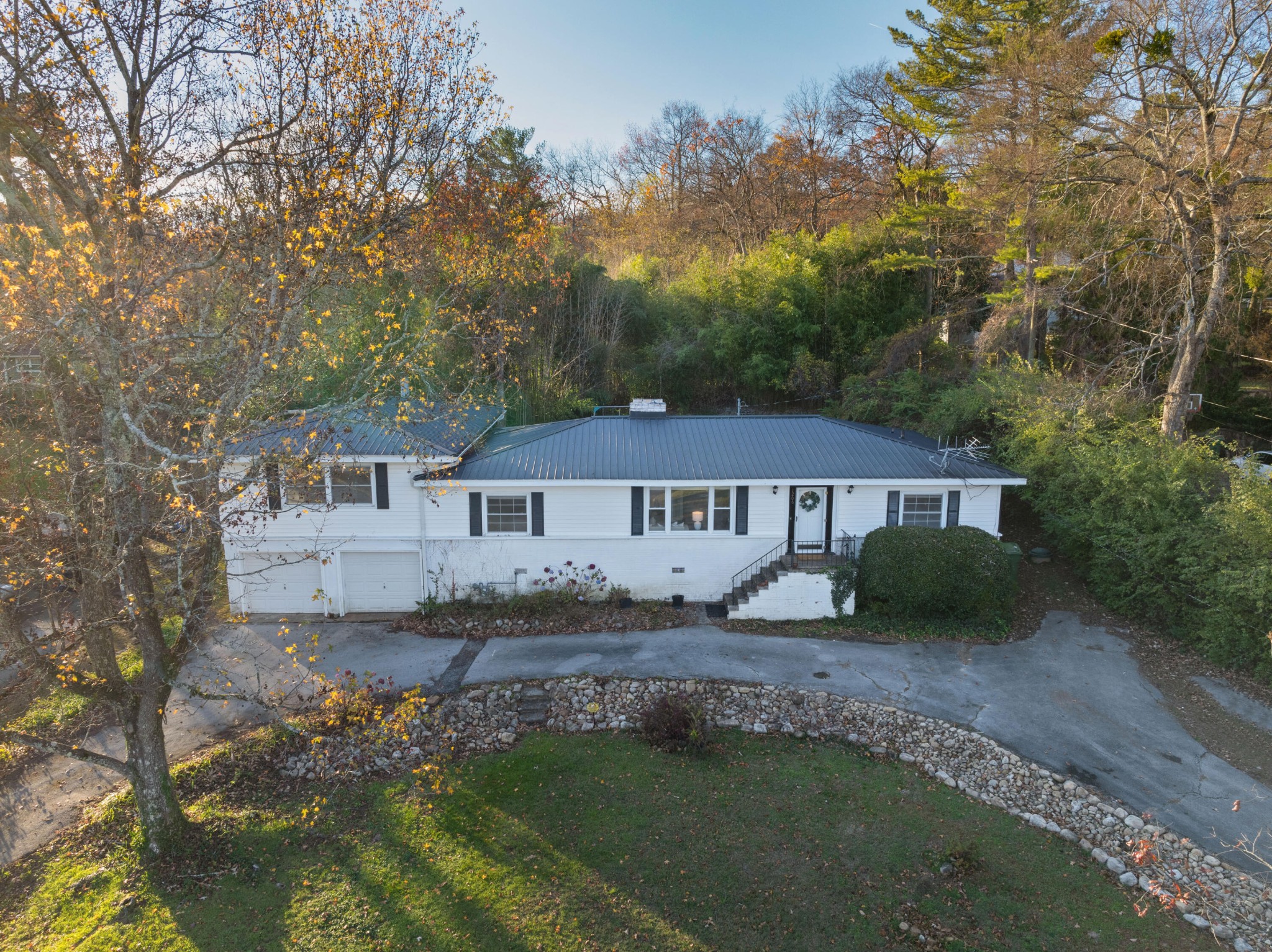 1206 Peter Pan Road Property Photo 2