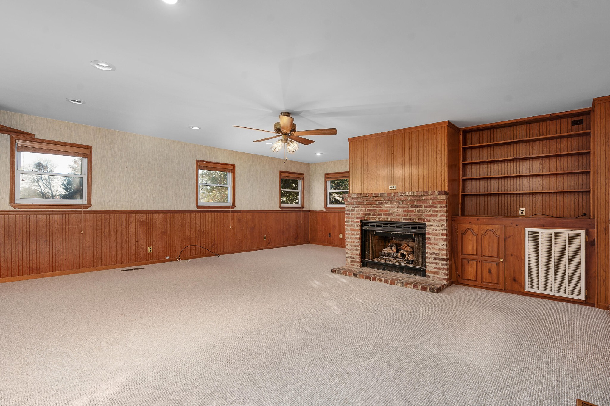 1206 Peter Pan Road Property Photo 22