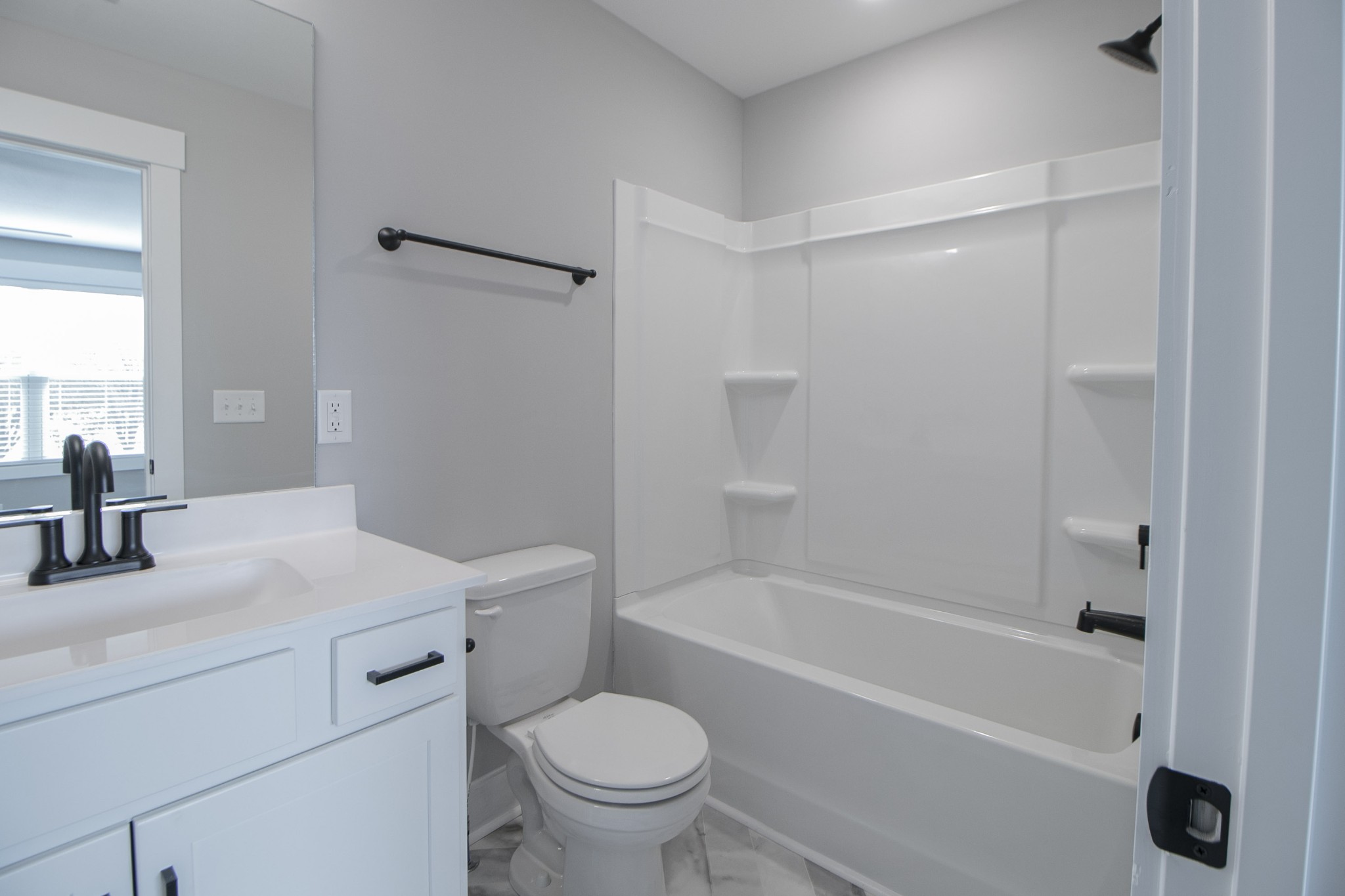 407 Jonathan Wade Circle Property Photo 16