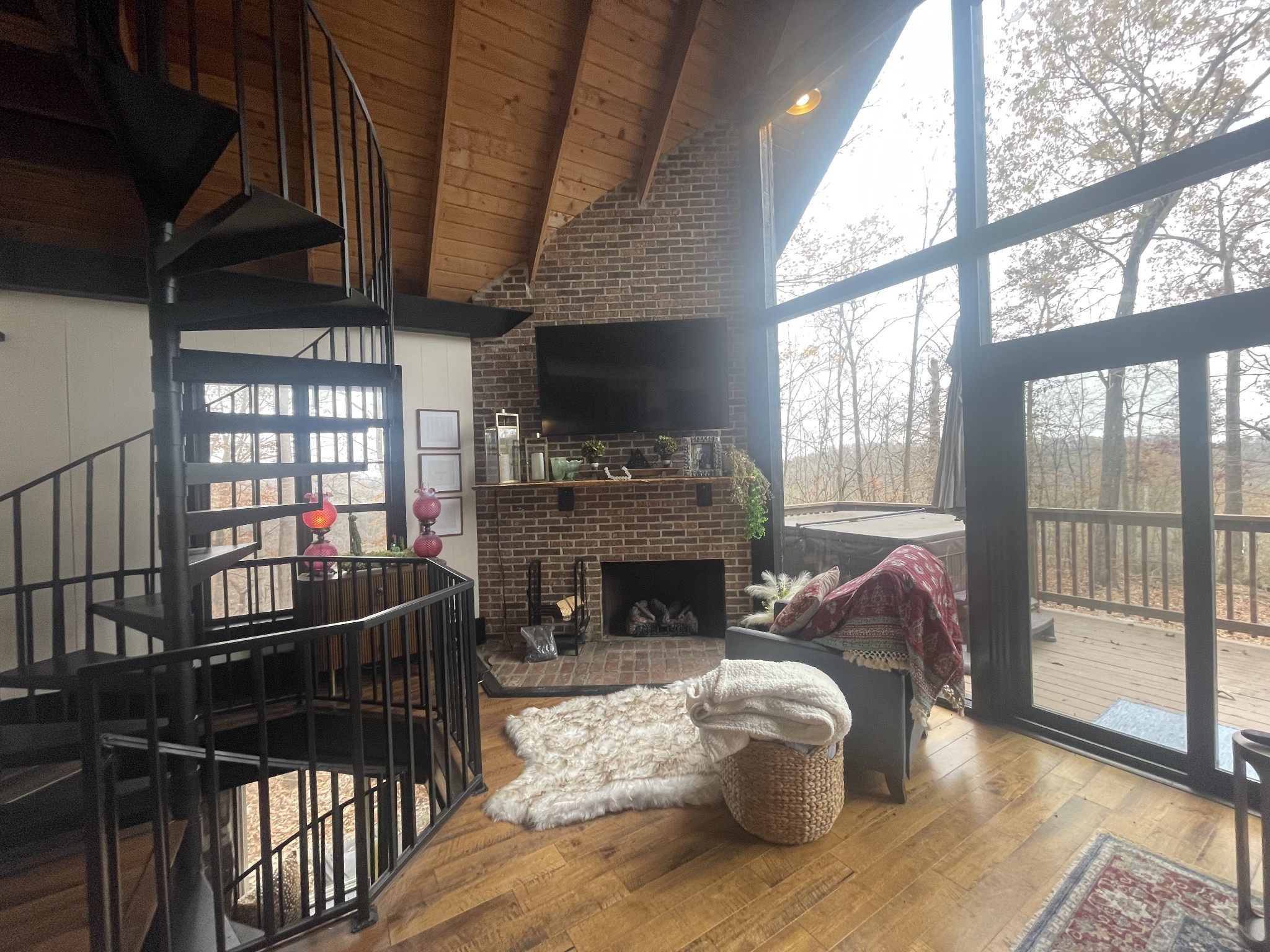 2029 Holly Creek Rd Property Photo 14