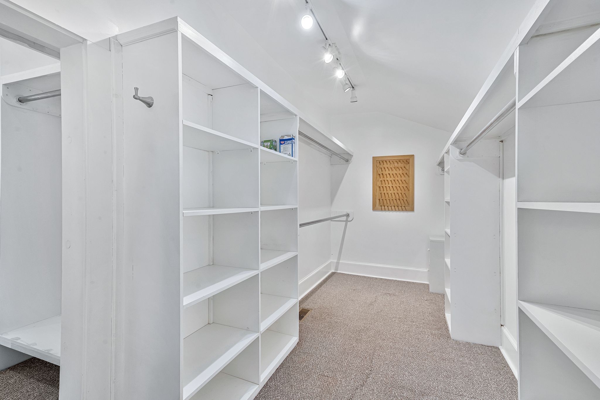 310 Lincoln Ave, N Property Photo 25