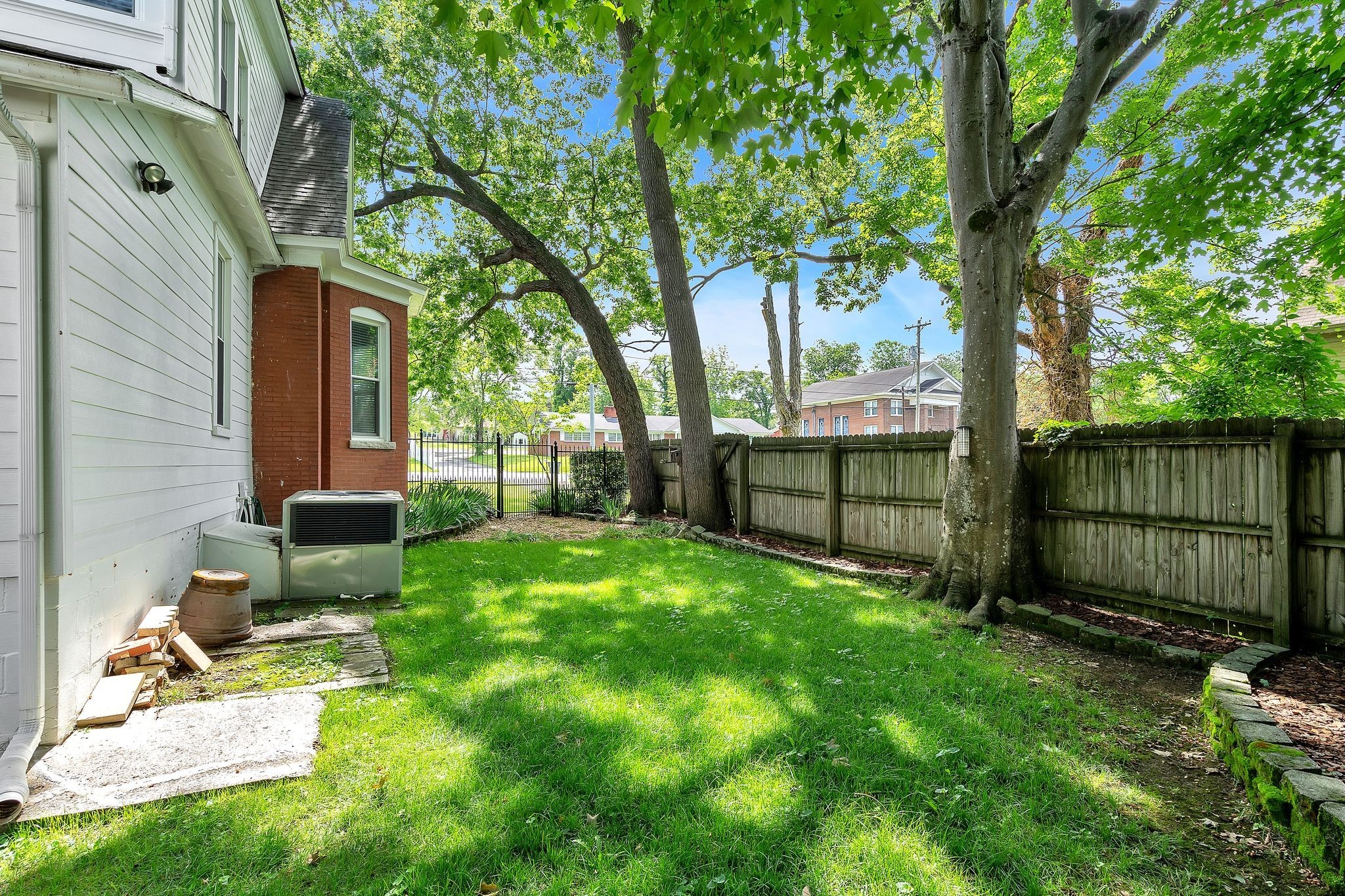310 Lincoln Ave, N Property Photo 42