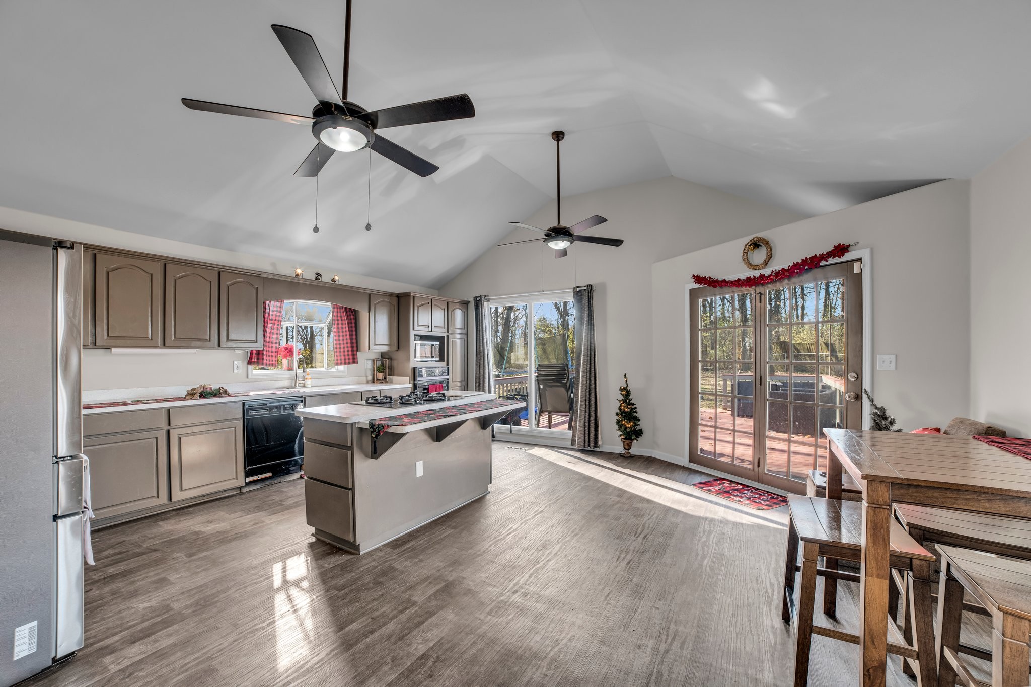 420 Hickory Timber Ct Property Photo 9