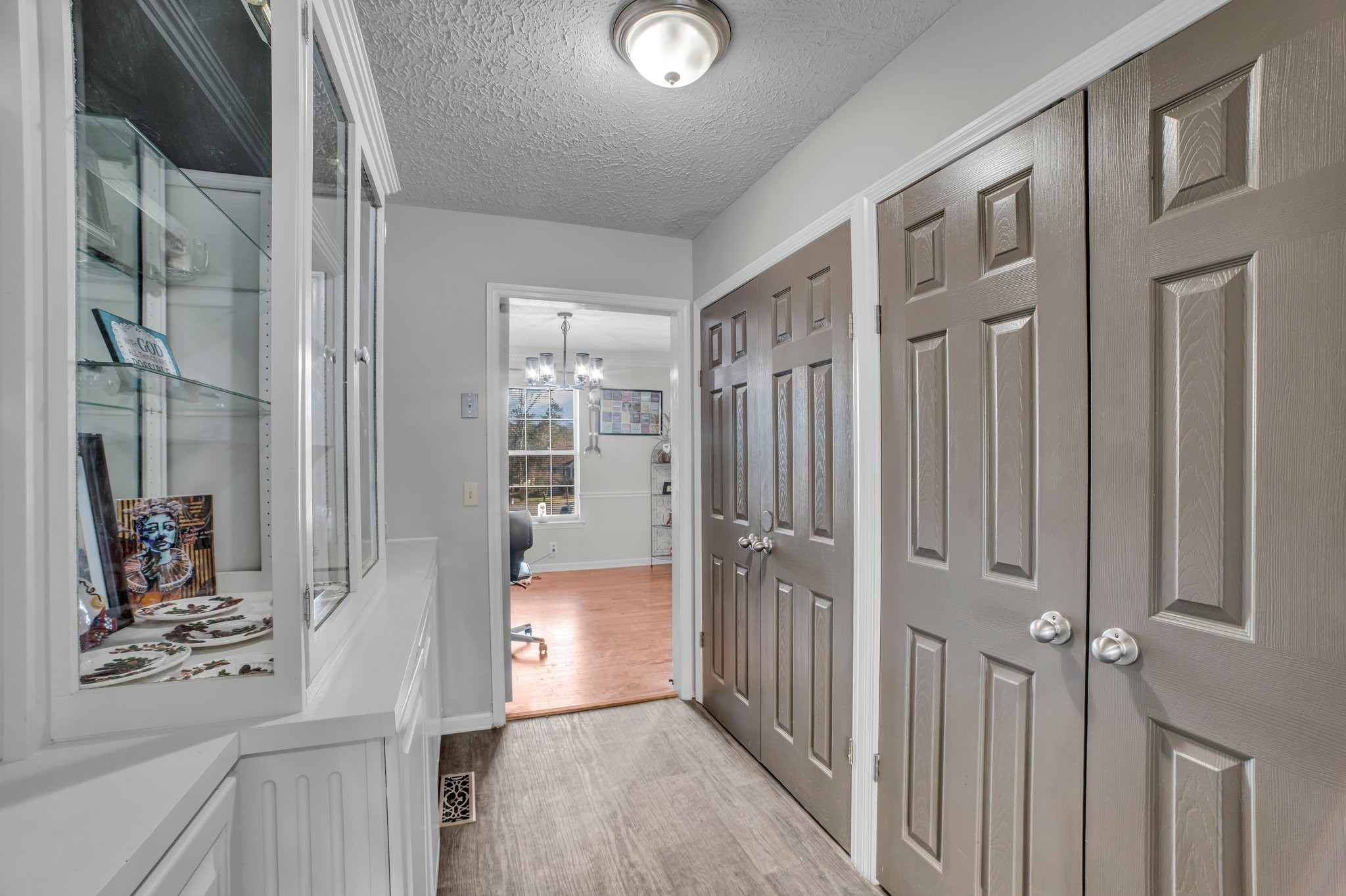 420 Hickory Timber Ct Property Photo 17