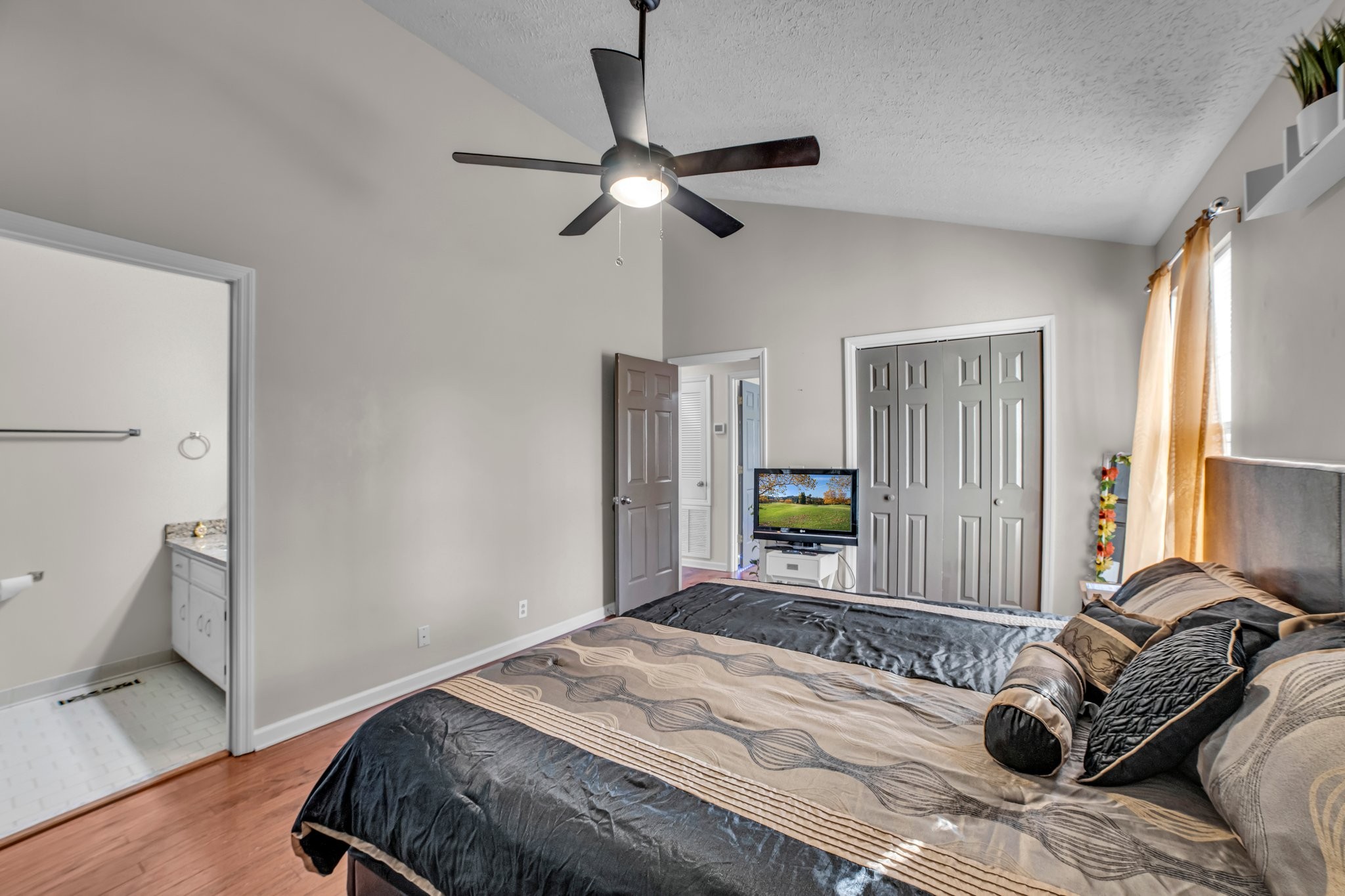 420 Hickory Timber Ct Property Photo 33