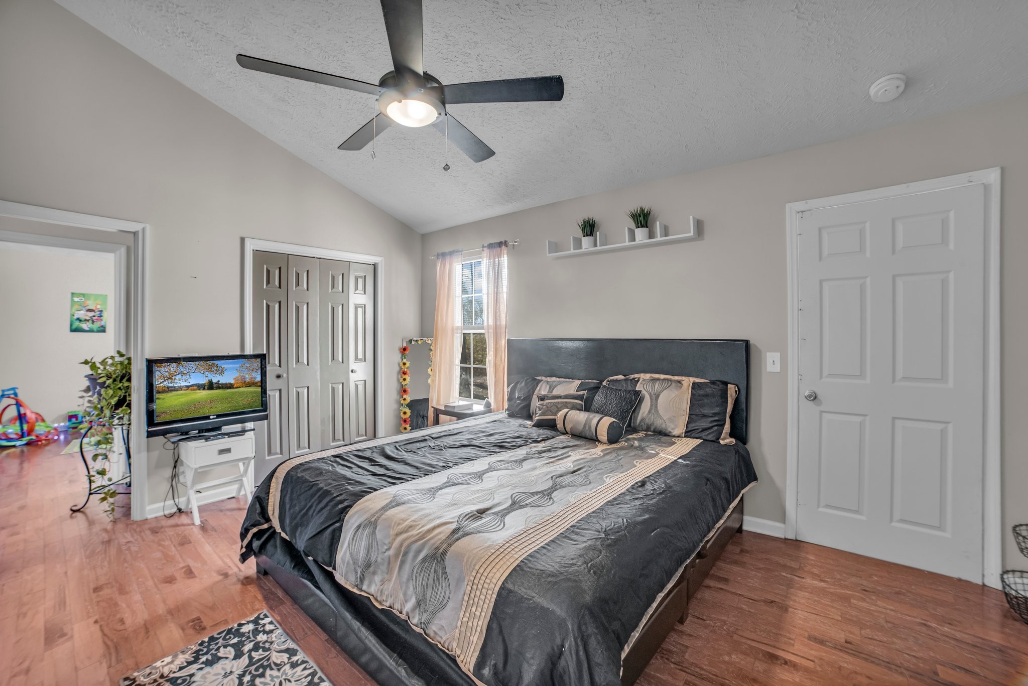 420 Hickory Timber Ct Property Photo 34