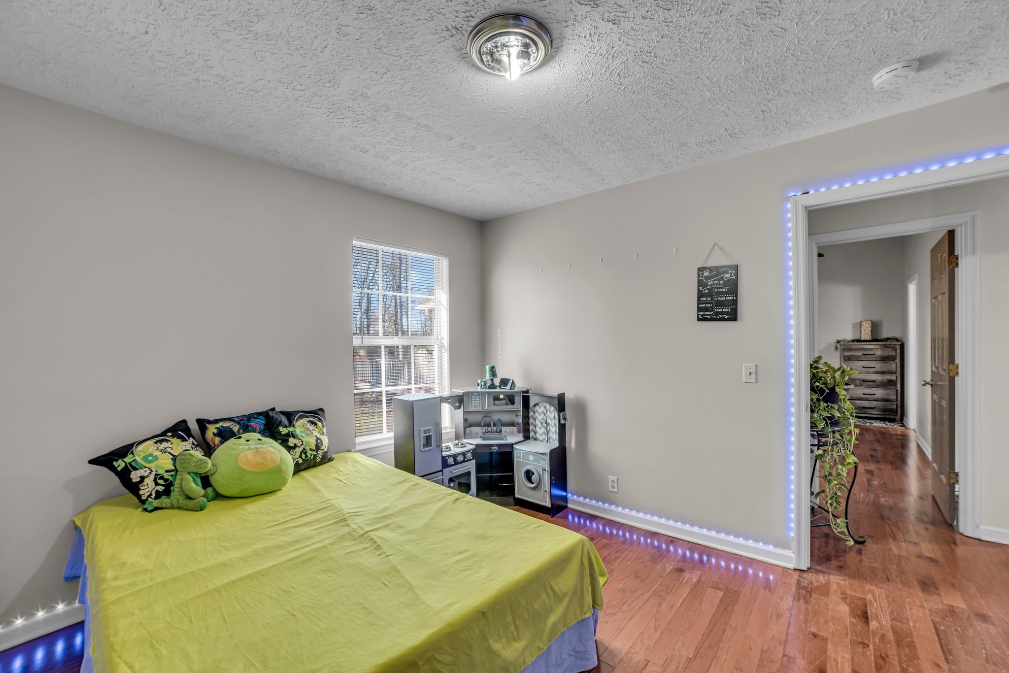 420 Hickory Timber Ct Property Photo 37