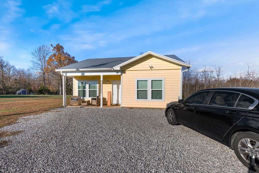 1190 Horton Rd Property Photo 2