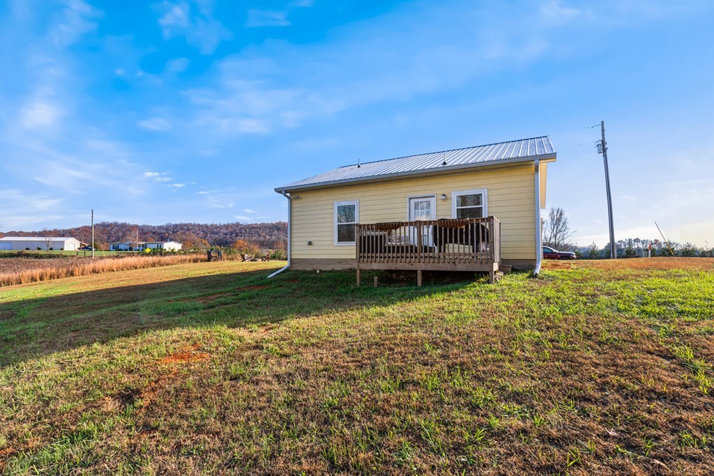 1190 Horton Rd Property Photo 3