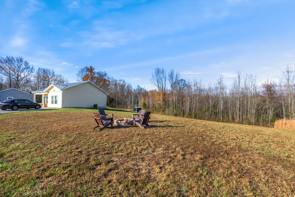 1190 Horton Rd Property Photo 4