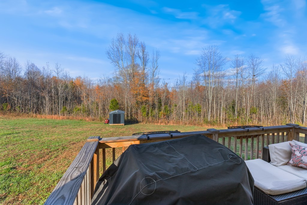 1190 Horton Rd Property Photo 6