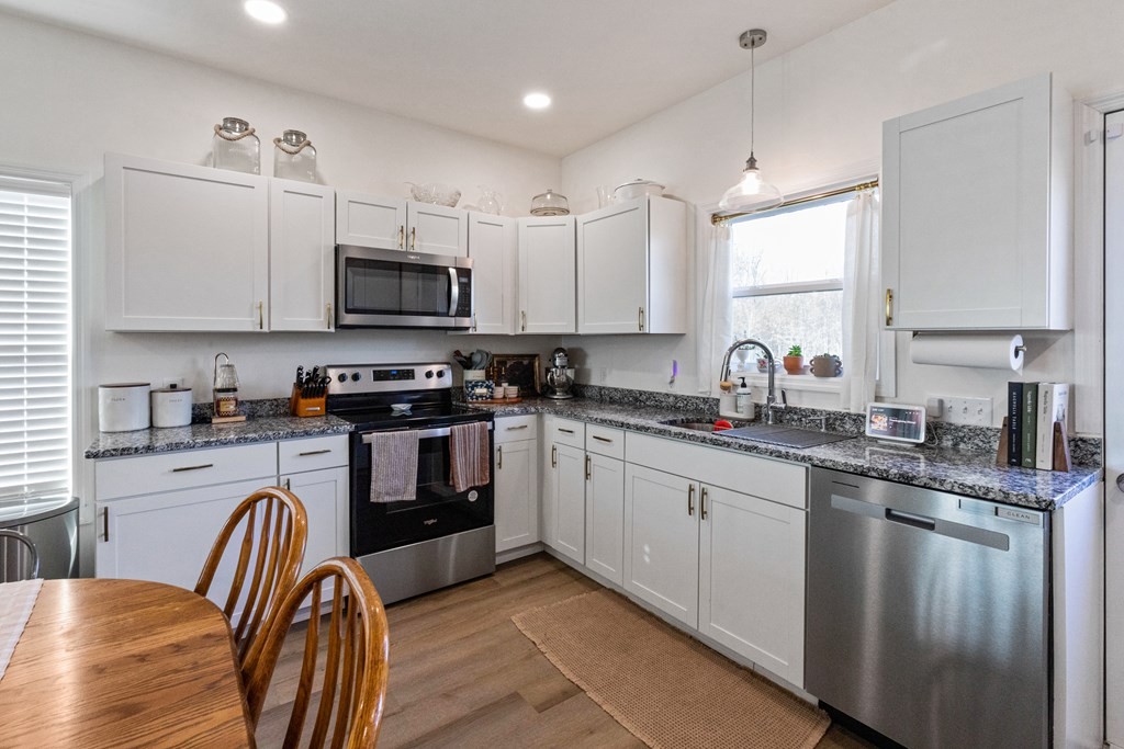 1190 Horton Rd Property Photo 15