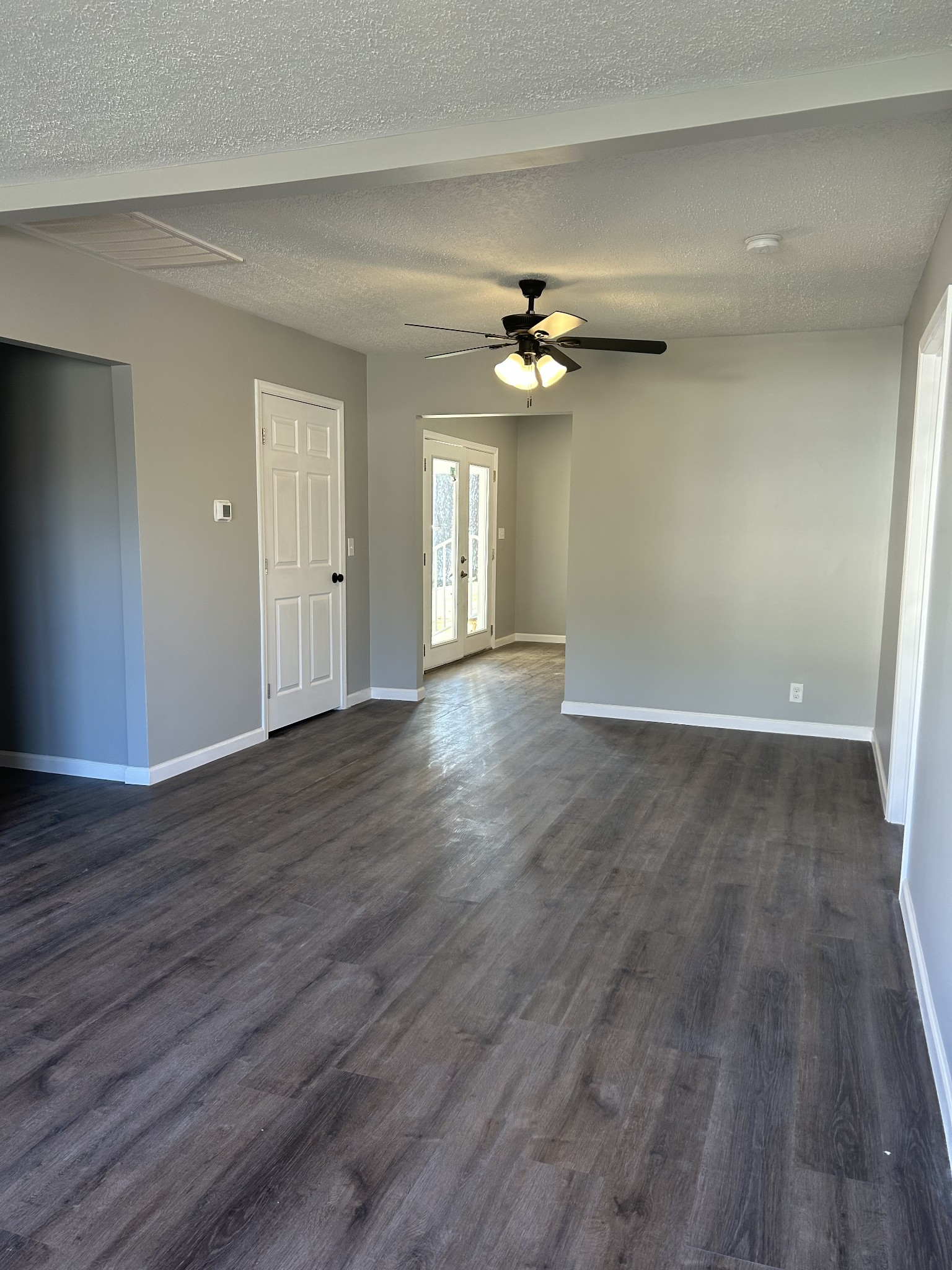 121 Poplar St Property Photo 3