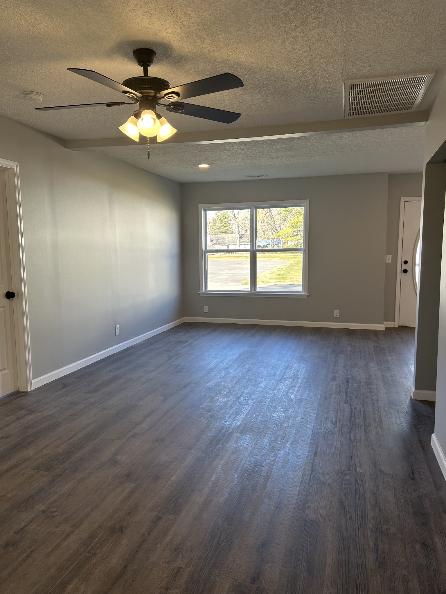 121 Poplar St Property Photo 4