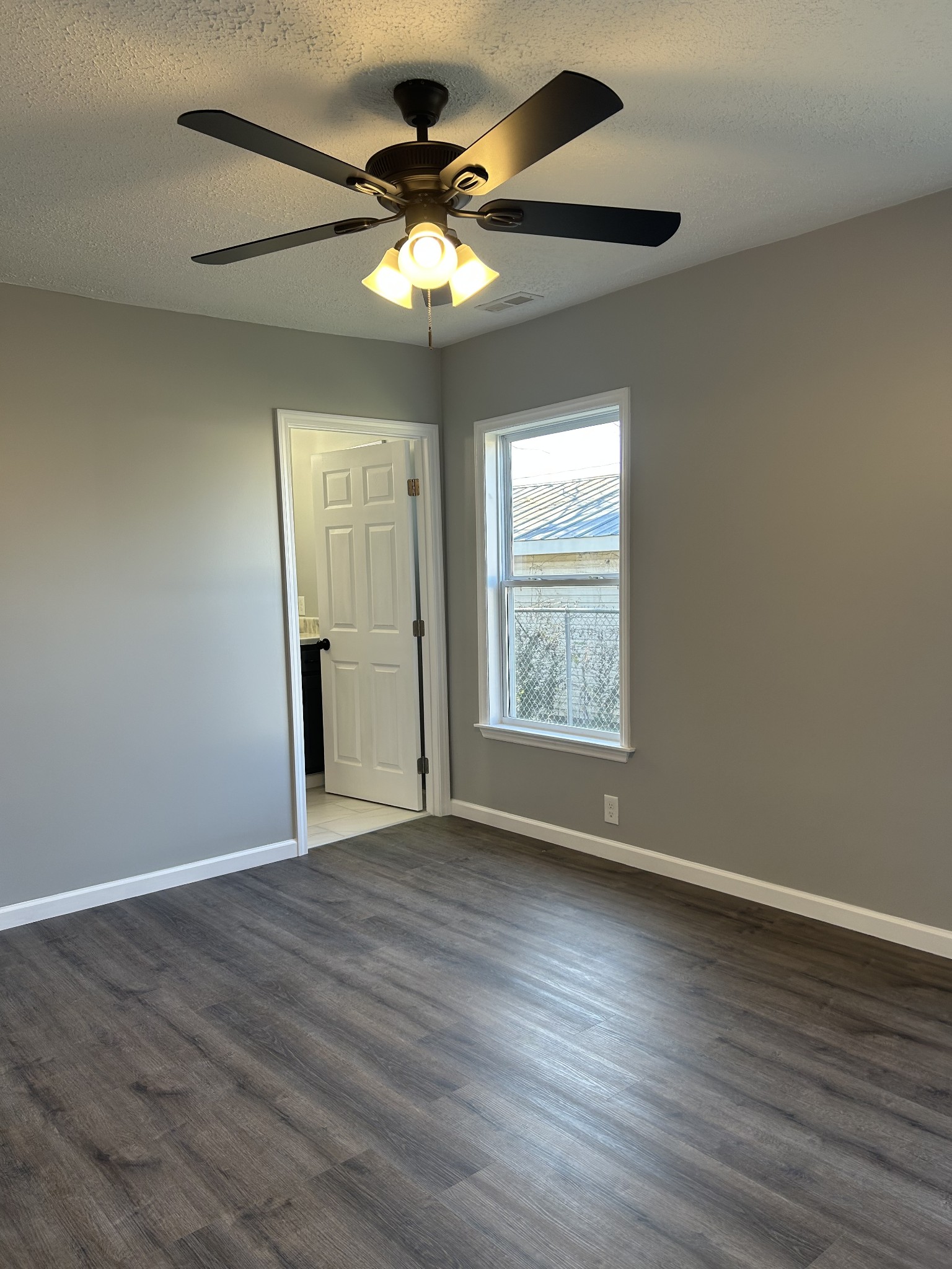 121 Poplar St Property Photo 16