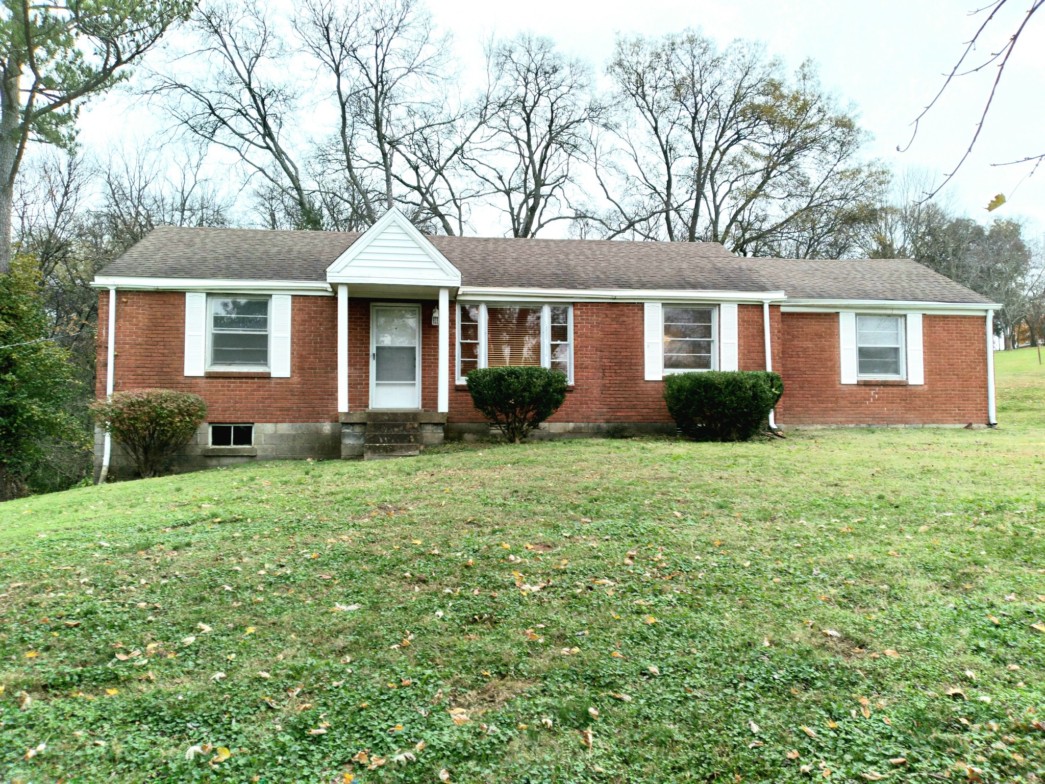 129 Garrett Dr Property Photo 1