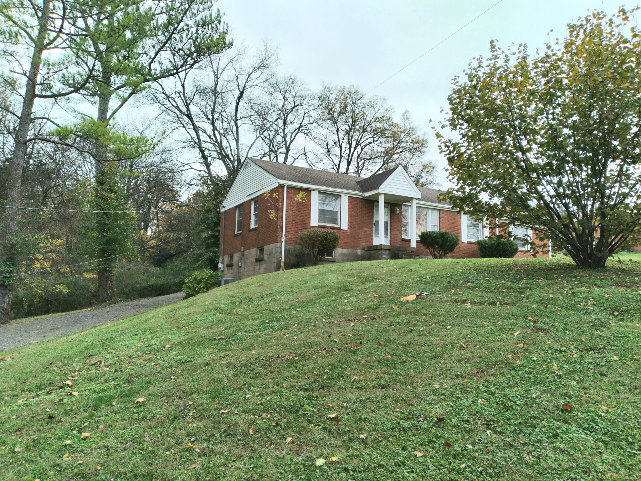 129 Garrett Dr Property Photo 3
