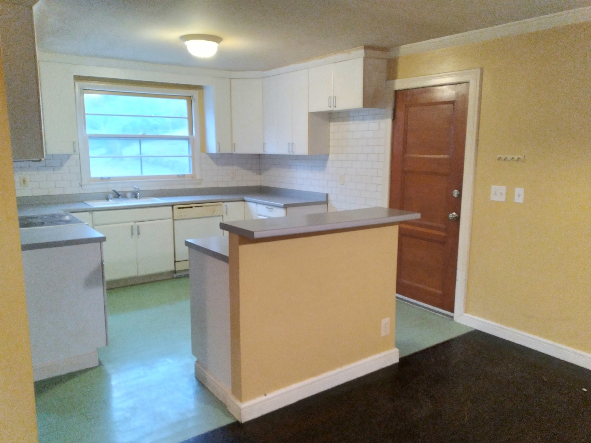 129 Garrett Dr Property Photo 12