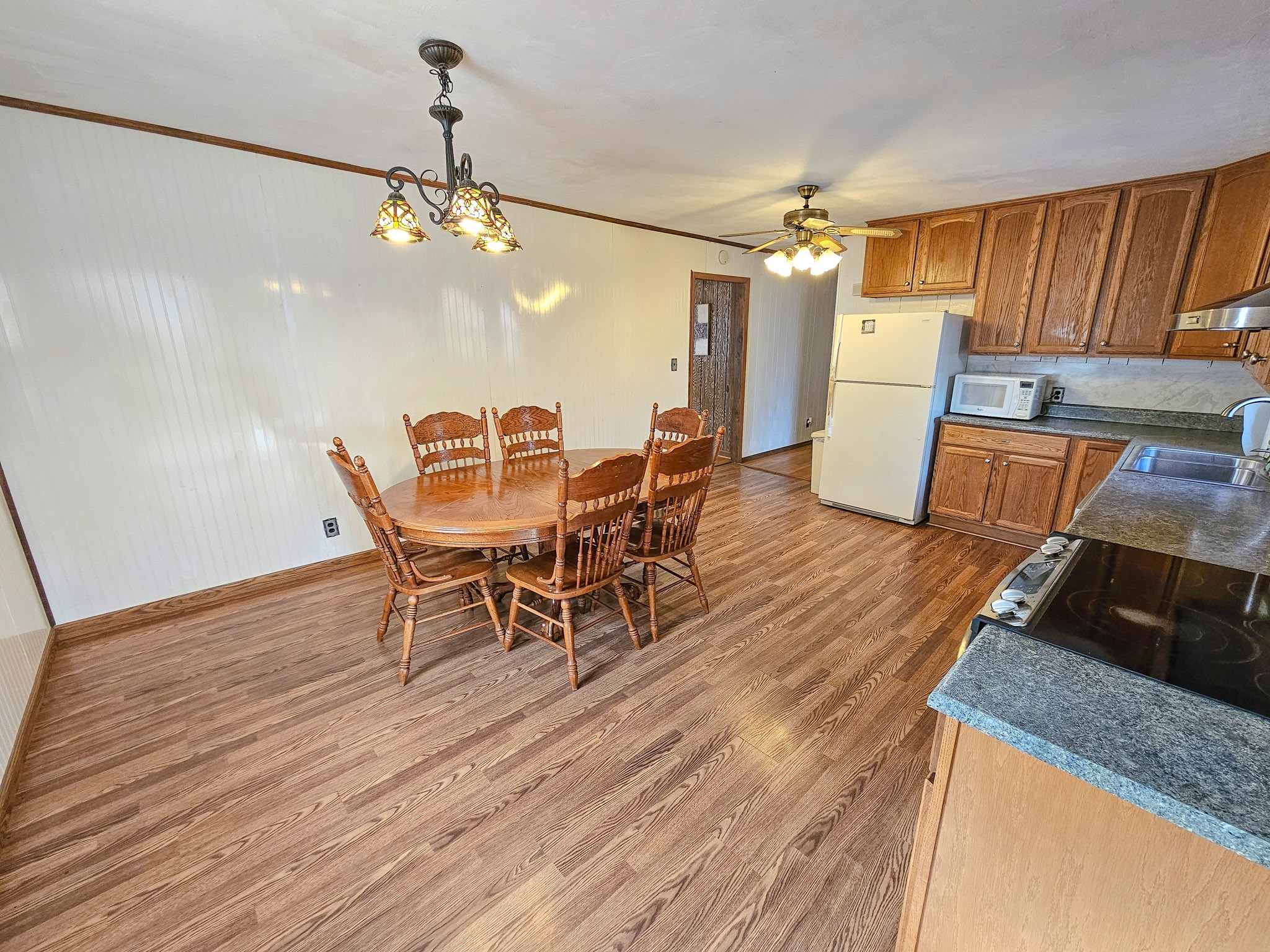 288 Green Rd Property Photo 6