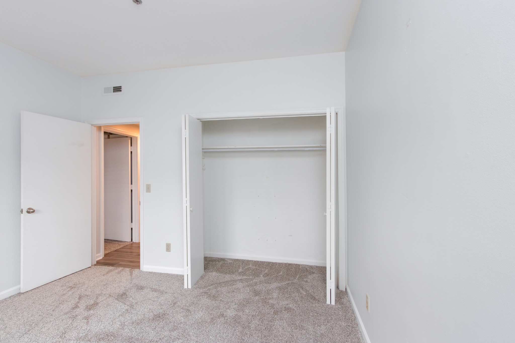 2729 Linmar Ave Property Photo 14