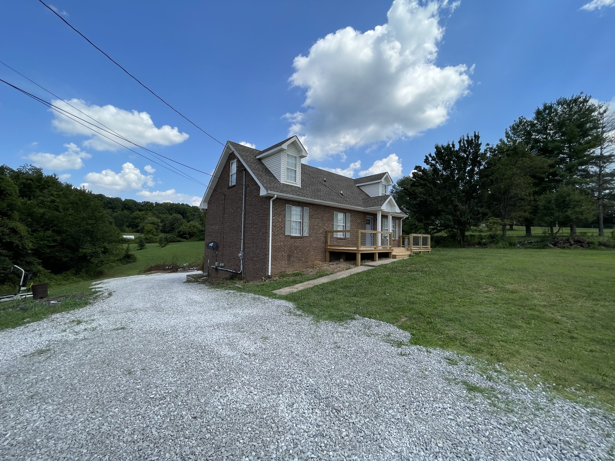 829 Tommy Oliver Rd Property Photo 2